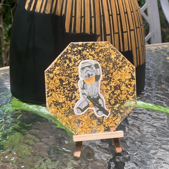 Star Wars Storm Trooper Pin Up Girl Cartoon Resin Display Art & Mini Easel - Picture 5 of 15